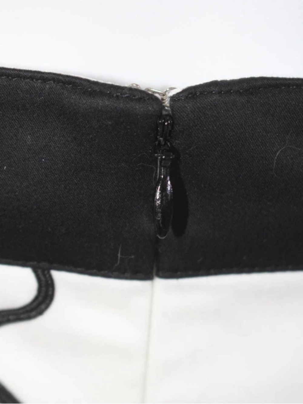 Kay Unger Black & White Strapless Dress with Abstract Appliqué Design Size 10 - Picture 4 of 5